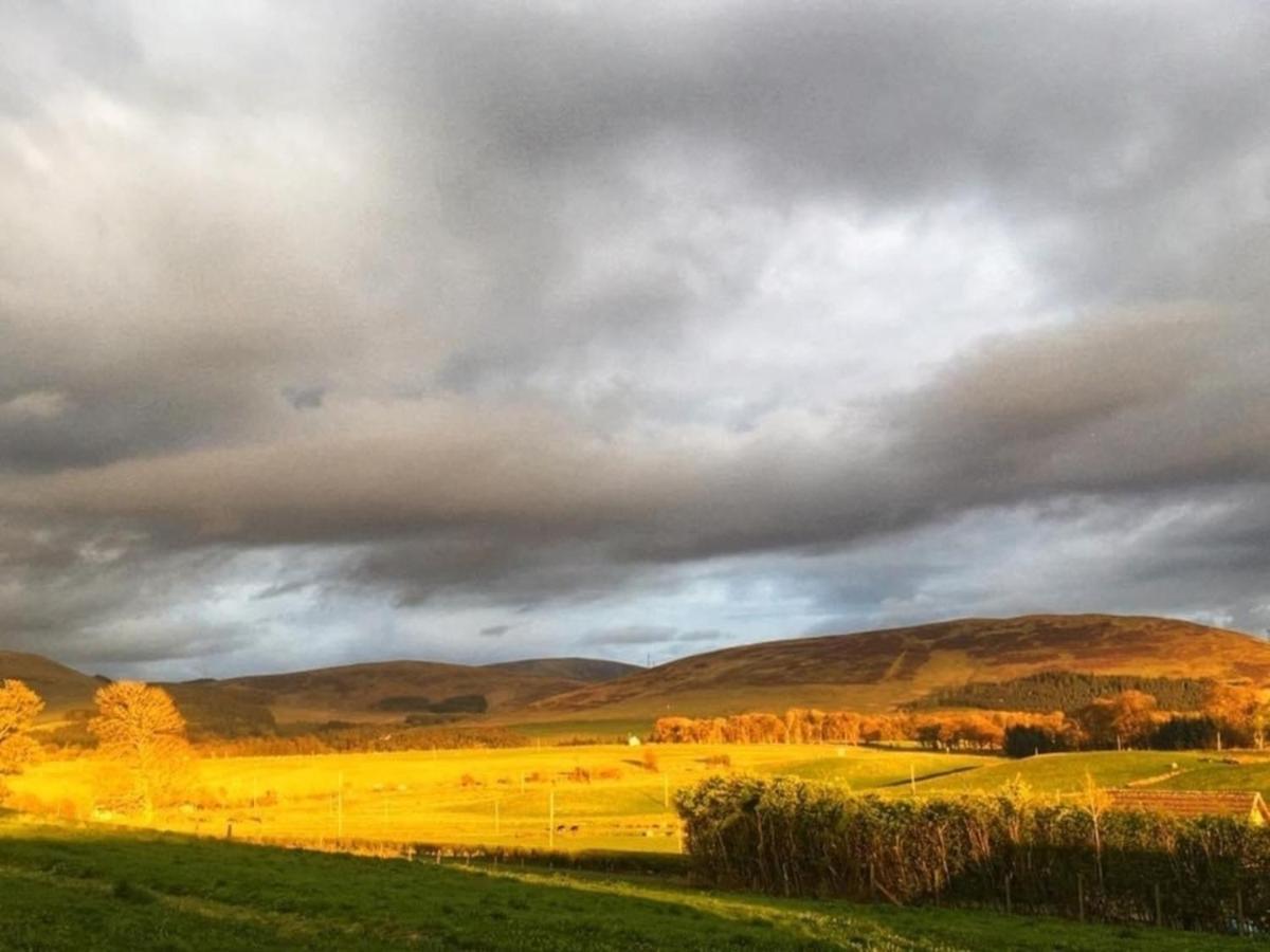The Granary At Tinto Retreats, Biggar Is A Gorgeous 3 Bedroom Stone Cottage Wiston  Zewnętrze zdjęcie